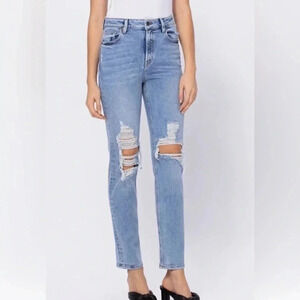 Hidden distressed long Mom jeans size 28 in medium blue wash